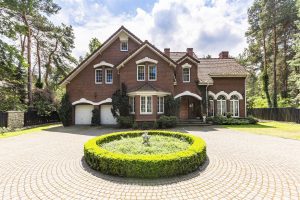 Is a Circular Driveway a Good Idea in New Orleans, LA?