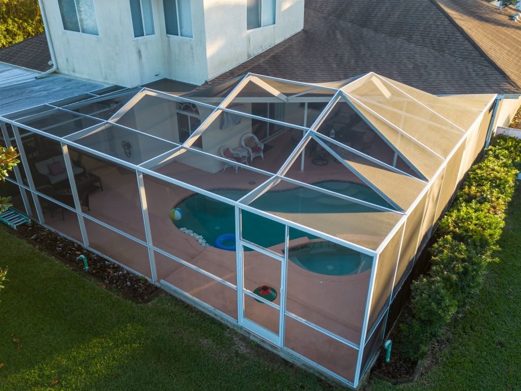 How to Choose Storm-Ready Screening for a Patio Enclosure in New Orleans, LA